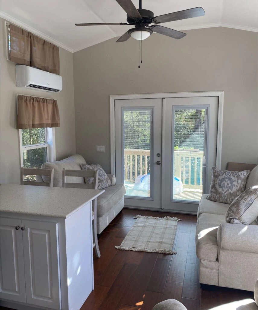 Cottage interior by Vacavia