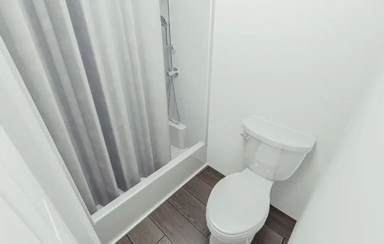 Vacavia Tiny Home Bathroom area