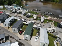 park model homes, by Vacavia